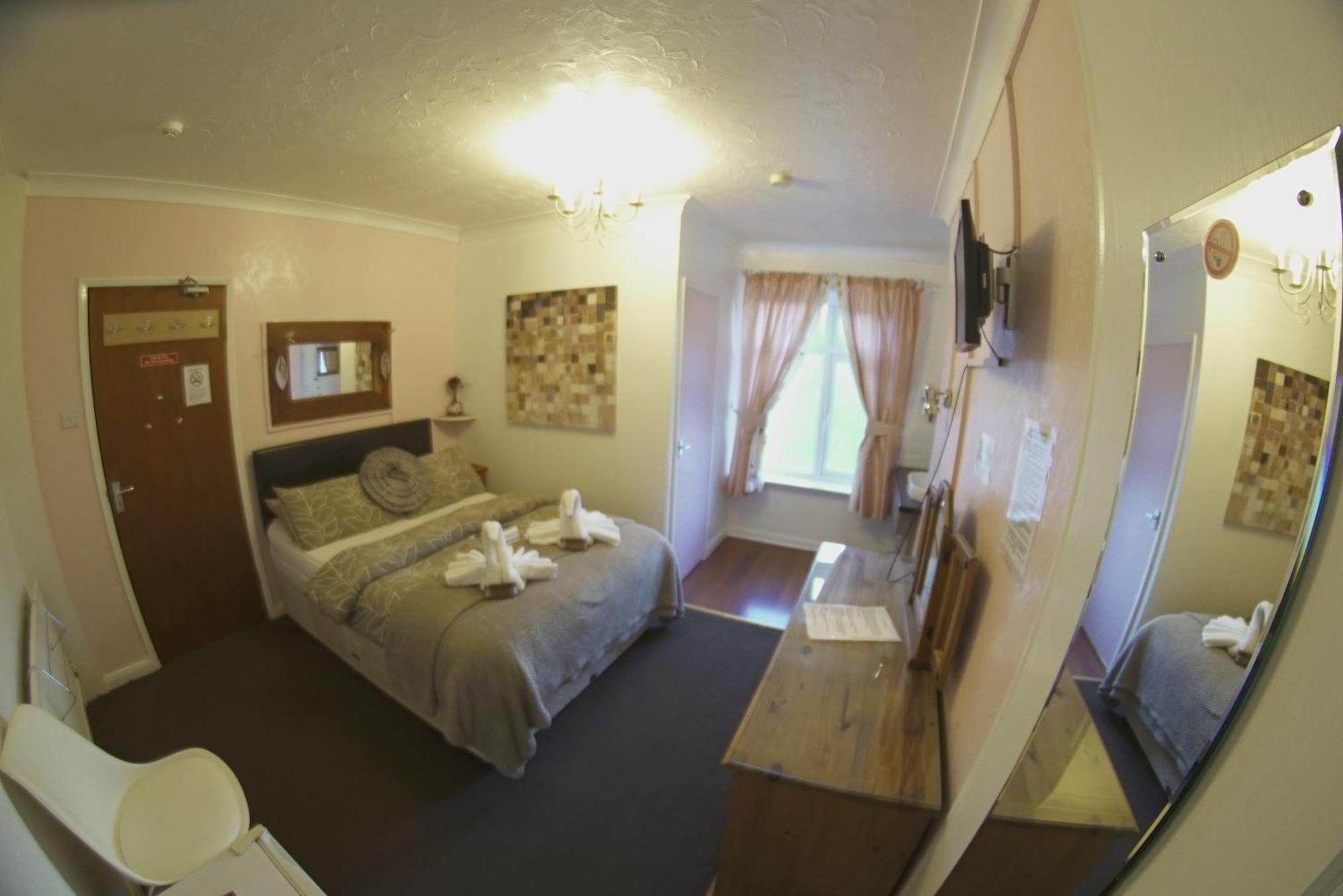 The Eastleigh 4*